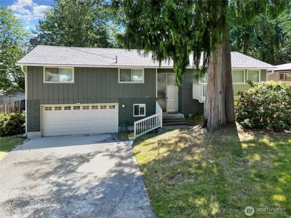 5111 26th AVE SE, Lacey, WA 98503