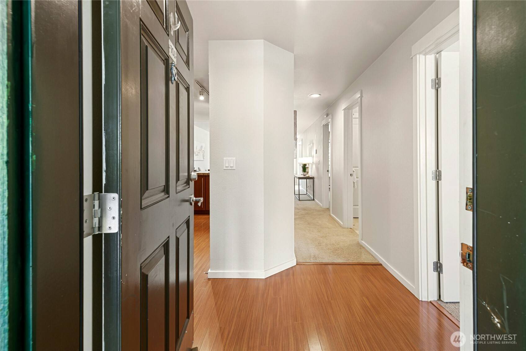 11309 NE 128th ST #F302, Kirkland, WA 98034