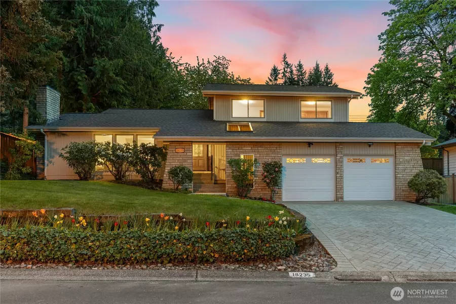 18235 NE 25th ST, Redmond, WA 98052