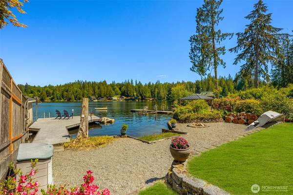 2301 SW Lake Roesiger RD, Snohomish, WA 98290