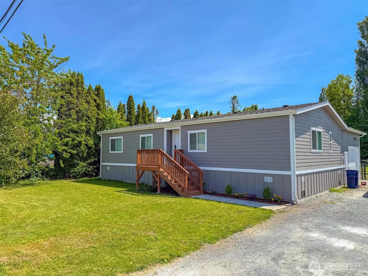 Sumas, WA 98295,435 Third ST