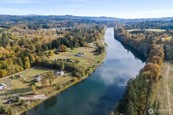 Castle Rock, WA 98611,235 Anchor RD