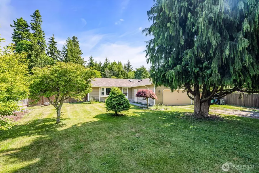 2779 Maple Tree LN, Camano Island, WA 98282
