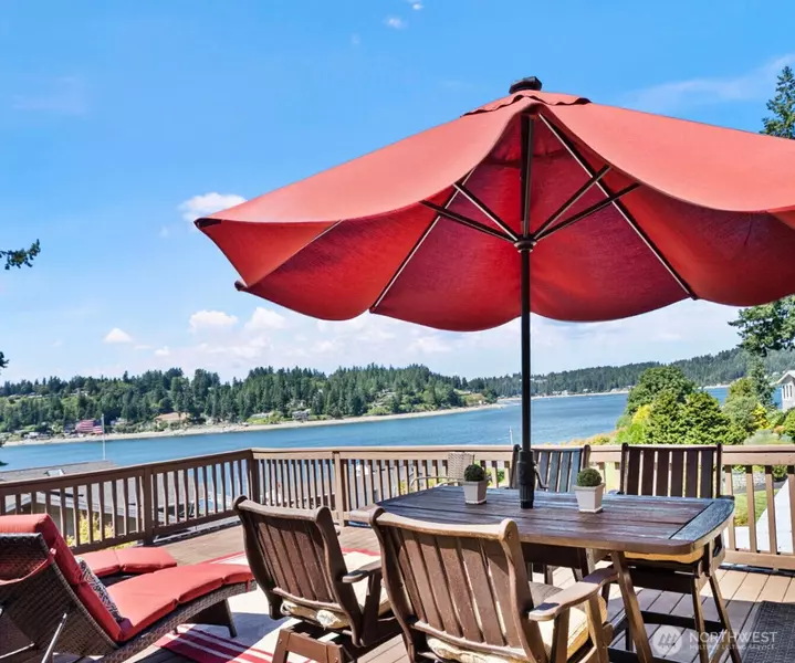 819 Berg CT NW, Gig Harbor, WA 98335