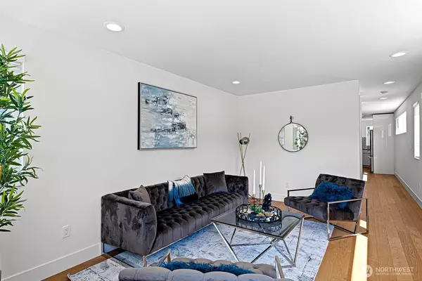 Seattle, WA 98105,4270 - 4280 NE 50th ST
