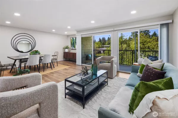 6674 138th AVE NE #747, Redmond, WA 98052