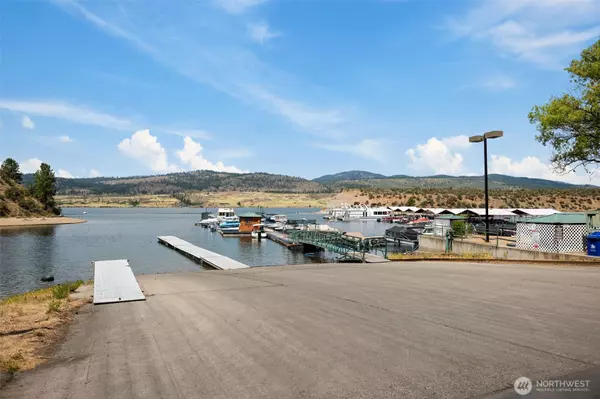 Seven Bays, WA 99122,39461 Bitterroot LN N