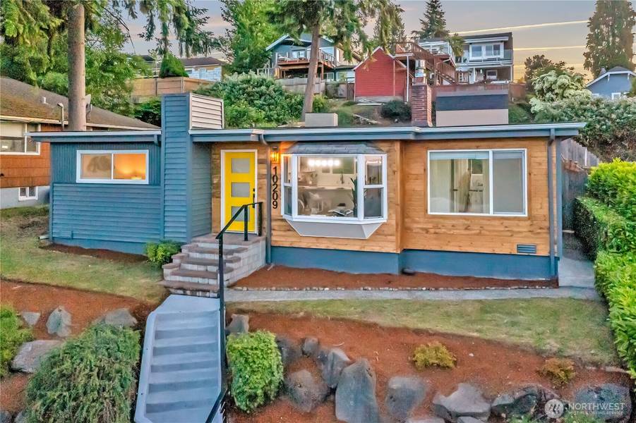 10209 65th AVE S, Seattle, WA 98178