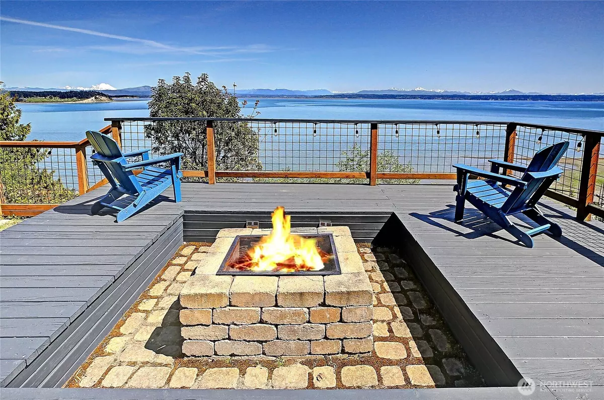 Camano Island, WA 98282,987 Cavalero RD