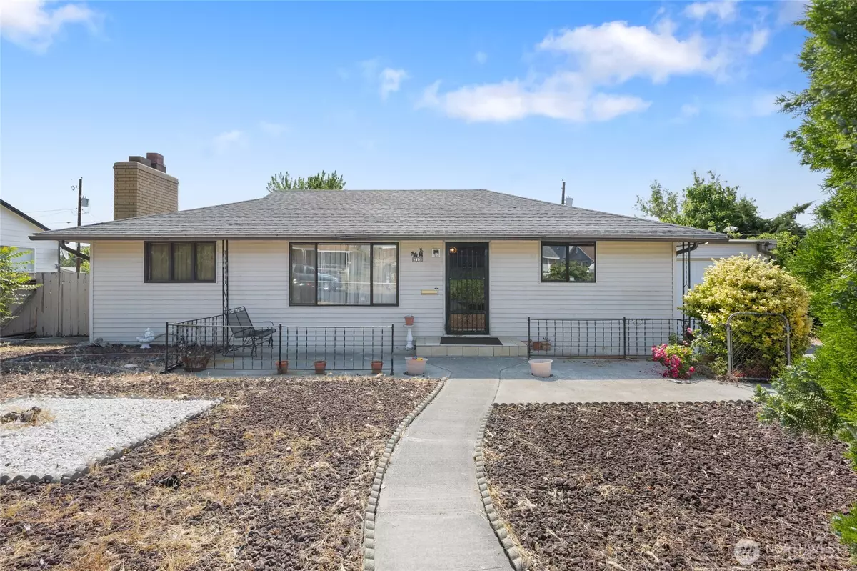 Moses Lake, WA 98837,515 N Clark RD