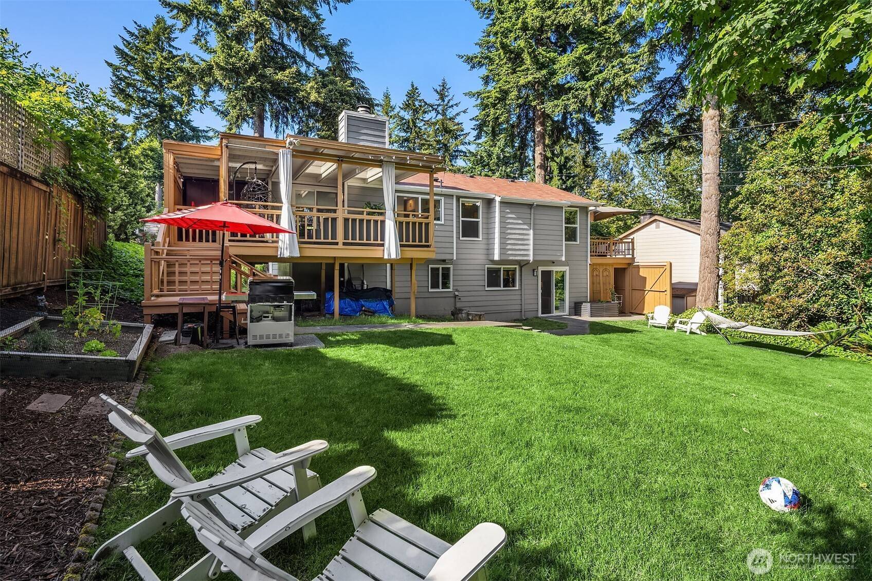 13117 NE 128th PL, Kirkland, WA 98034