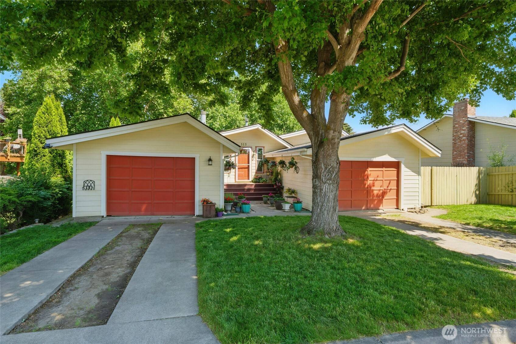 513 SE Highland Park DR, College Place, WA 99324