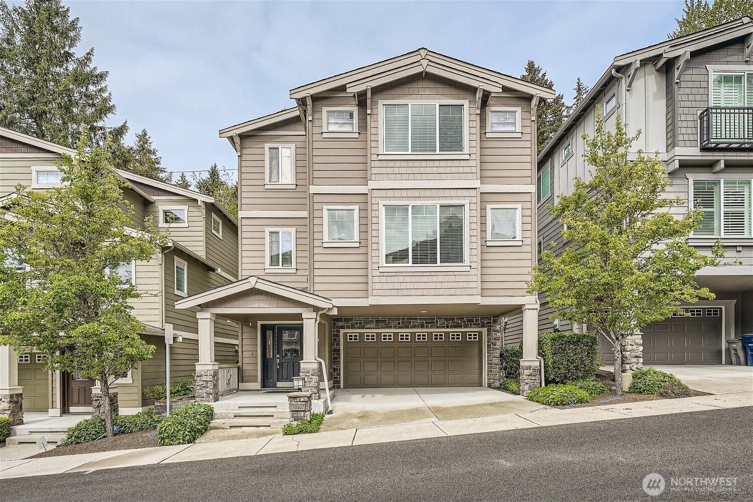 10502 SE 10th CT #9, Bellevue, WA 98004