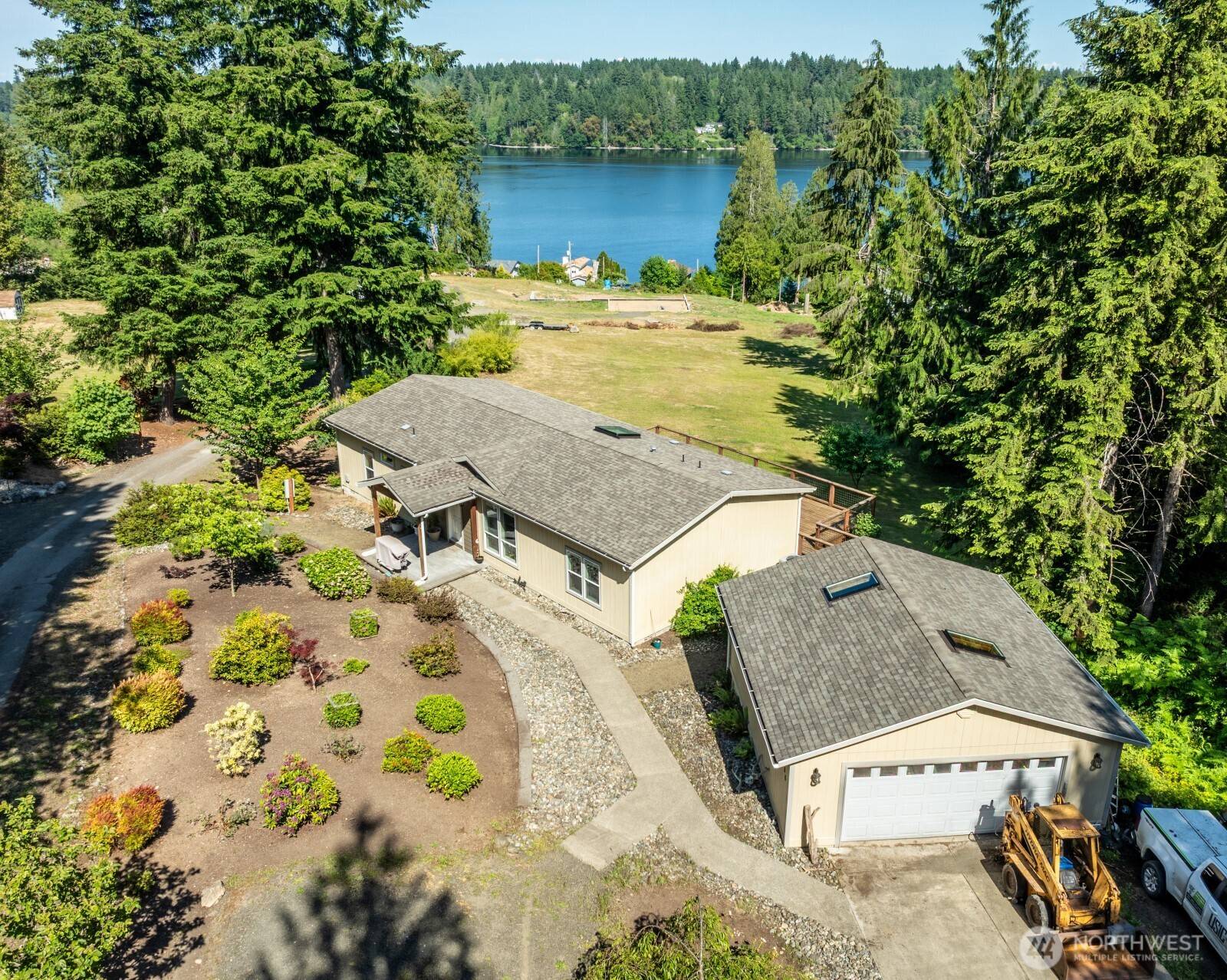 180 E Osprey LN, Shelton, WA 98584