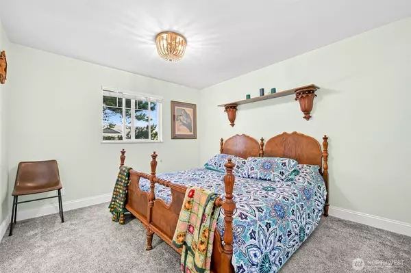 Blaine, WA 98230,8192 Sehome RD