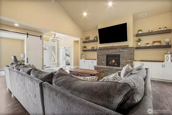 Eatonville, WA 98328,167 Mountain Crest LN