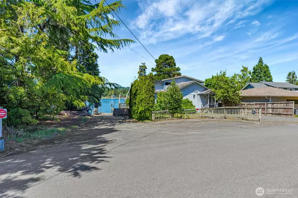 Keyport, WA 98345,1954 NE Grandview BLVD