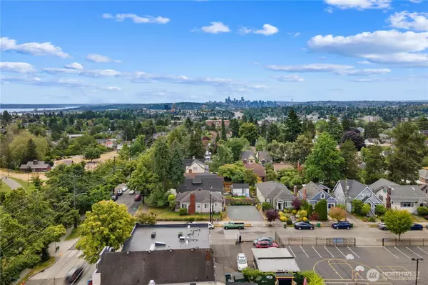 Seattle, WA 98115,8521 Roosevelt WAY NE