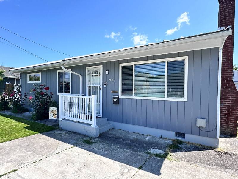 2036 30th AVE, Longview, WA 98632