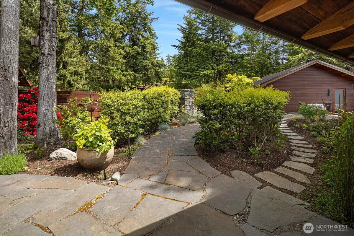 Friday Harbor, WA 98250,2000 Mount Dallas RD