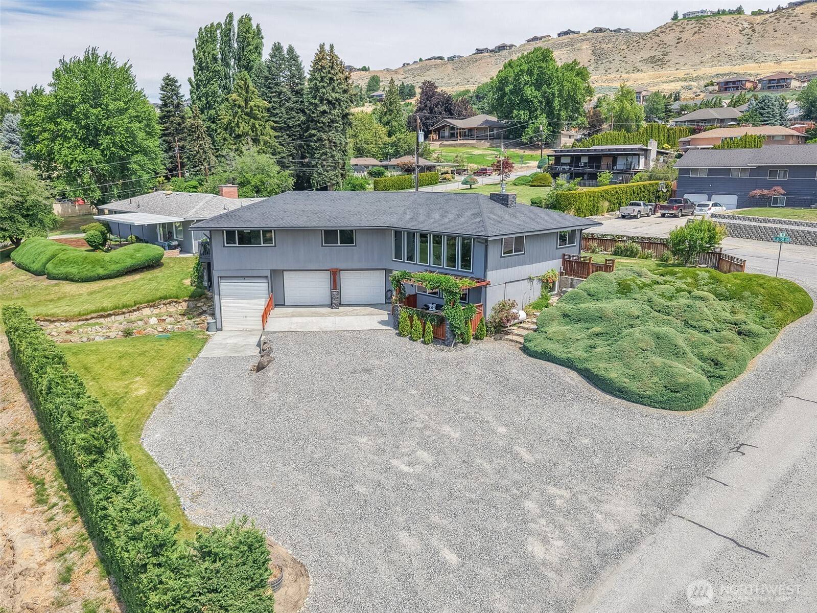 2540 N Astor AVE, East Wenatchee, WA 98801