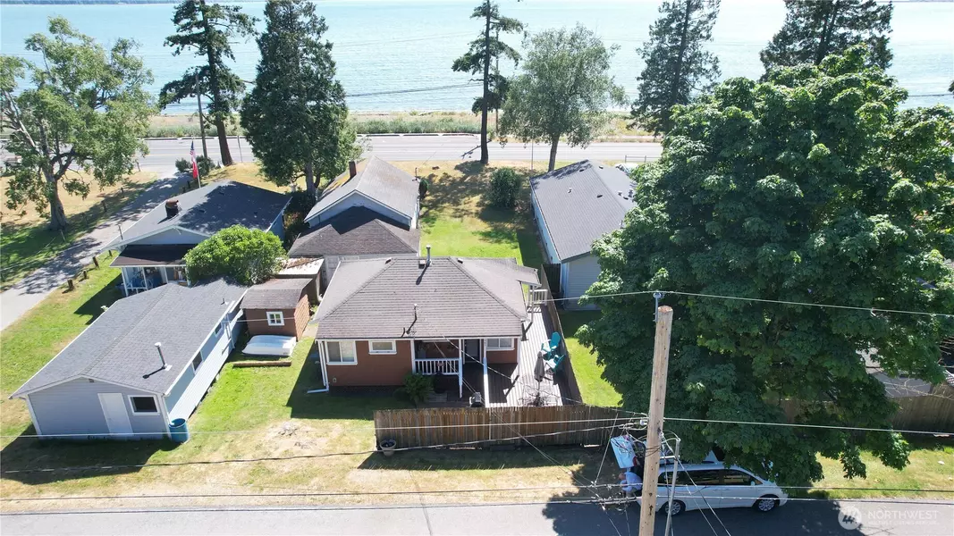 4987 Cottonwood CT, Blaine, WA 98230