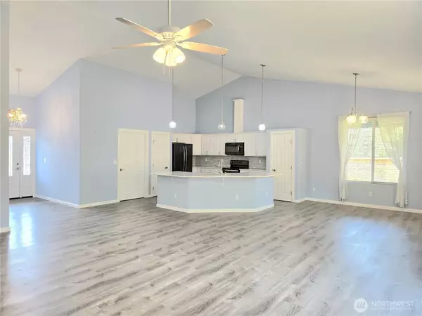 Ocean Shores, WA 98569,861 Willow CT SW