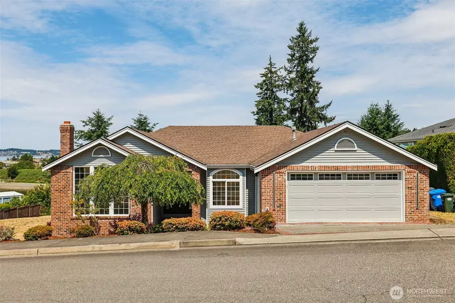 2805 Chambers Bay DR, Steilacoom, WA 98388