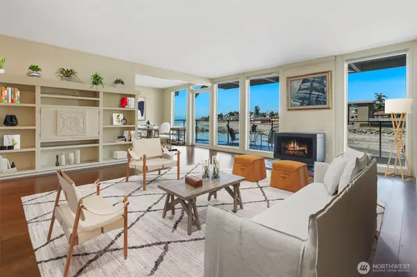 Seattle, WA 98116,3717 Beach DR SW #113