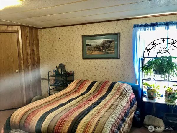 Electric City, WA 99123,415 Sunny Drive