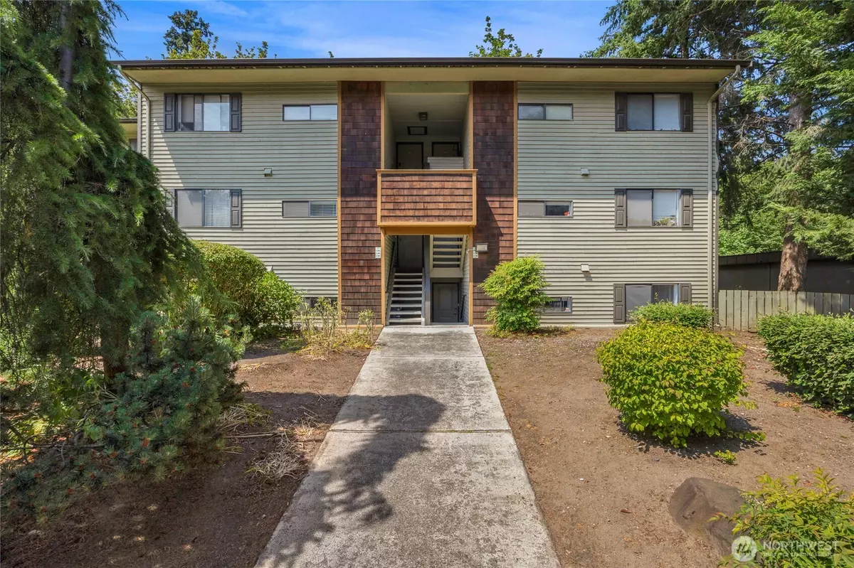 Des Moines, WA 98198,23405 16th PL S #C104