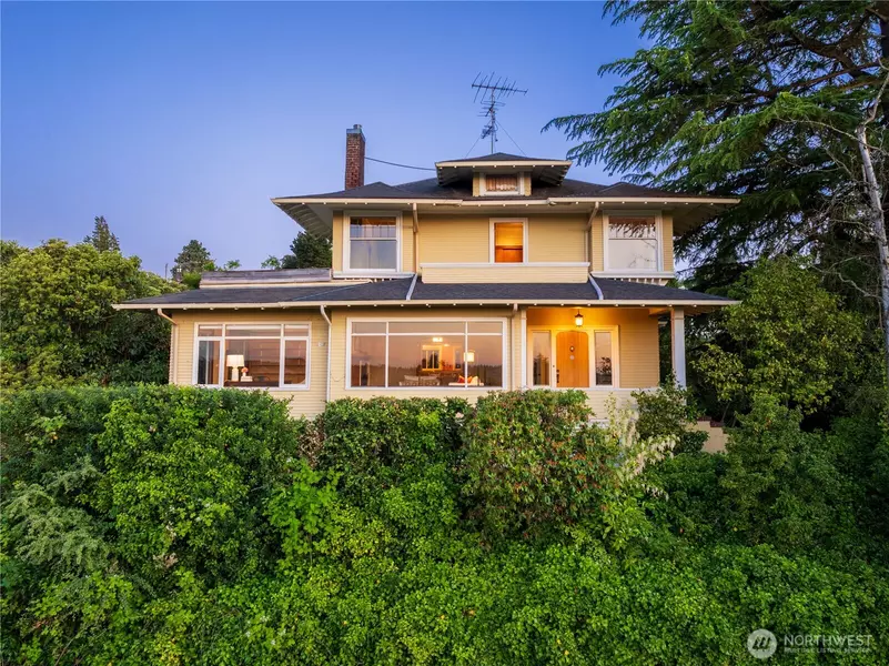 1303 E Lynn ST, Seattle, WA 98102