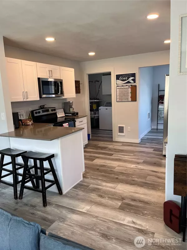 Anacortes, WA 98221,916 35th ST
