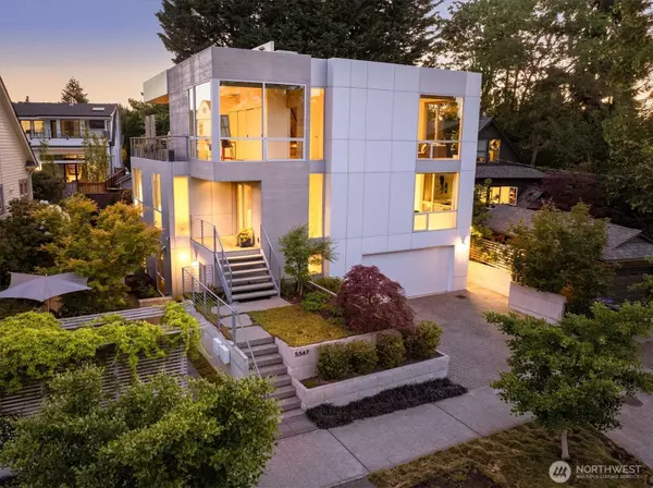 5567 Wallingford AVE N, Seattle, WA 98103