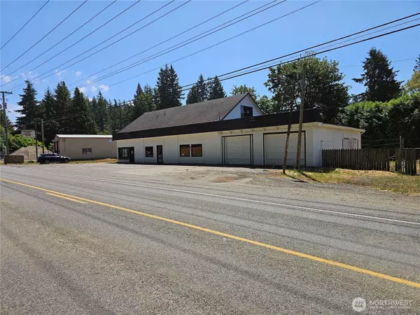 3571 NE North Shore RD, Belfair, WA 98528
