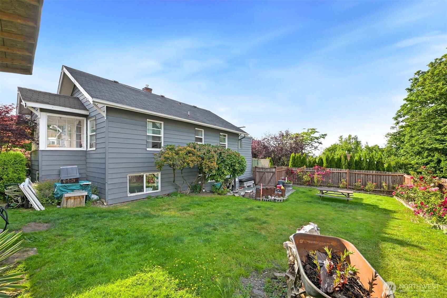 1501 Lakeway Dr., Bellingham, WA 98225