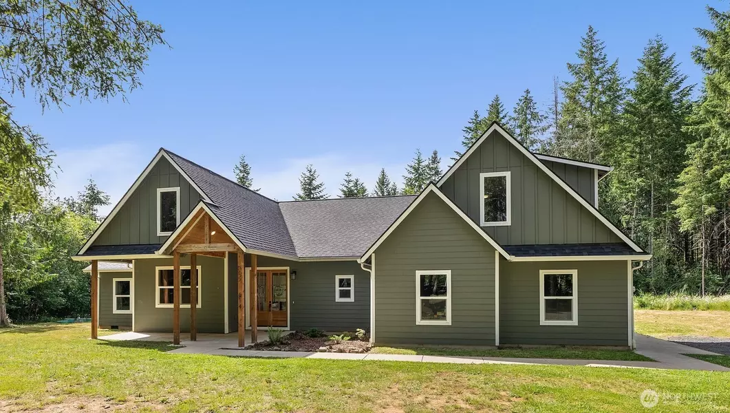 809 NW Gertrude AVE, Winlock, WA 98596
