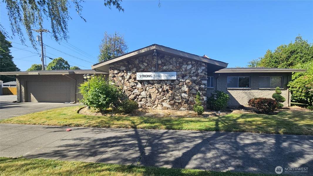 1006 Broadway ST, Longview, WA 98632