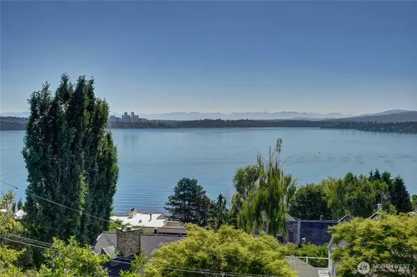 607 38th AVE, Seattle, WA 98122