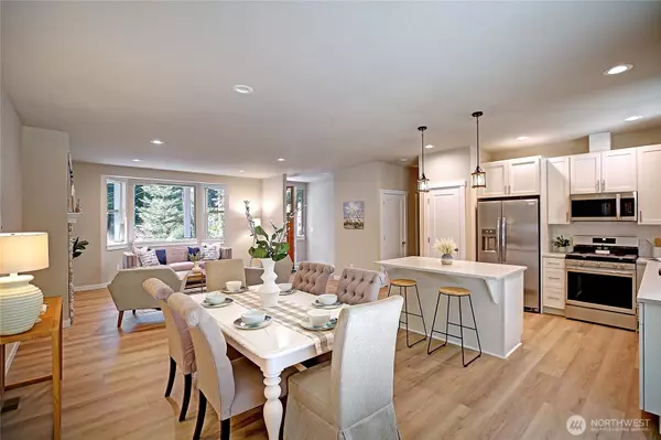 2801 Huckleberry LN, Camano Island, WA 98282