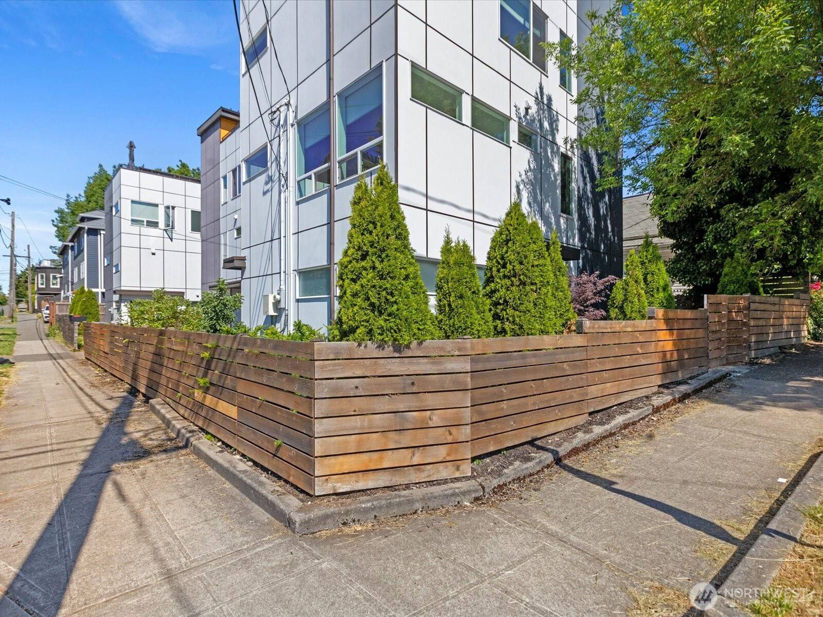 733 Martin Luther King Jr WAY, Seattle, WA 98144