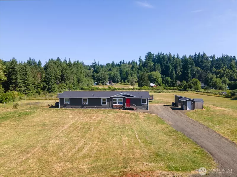 32 Madison LN, Elma, WA 98541