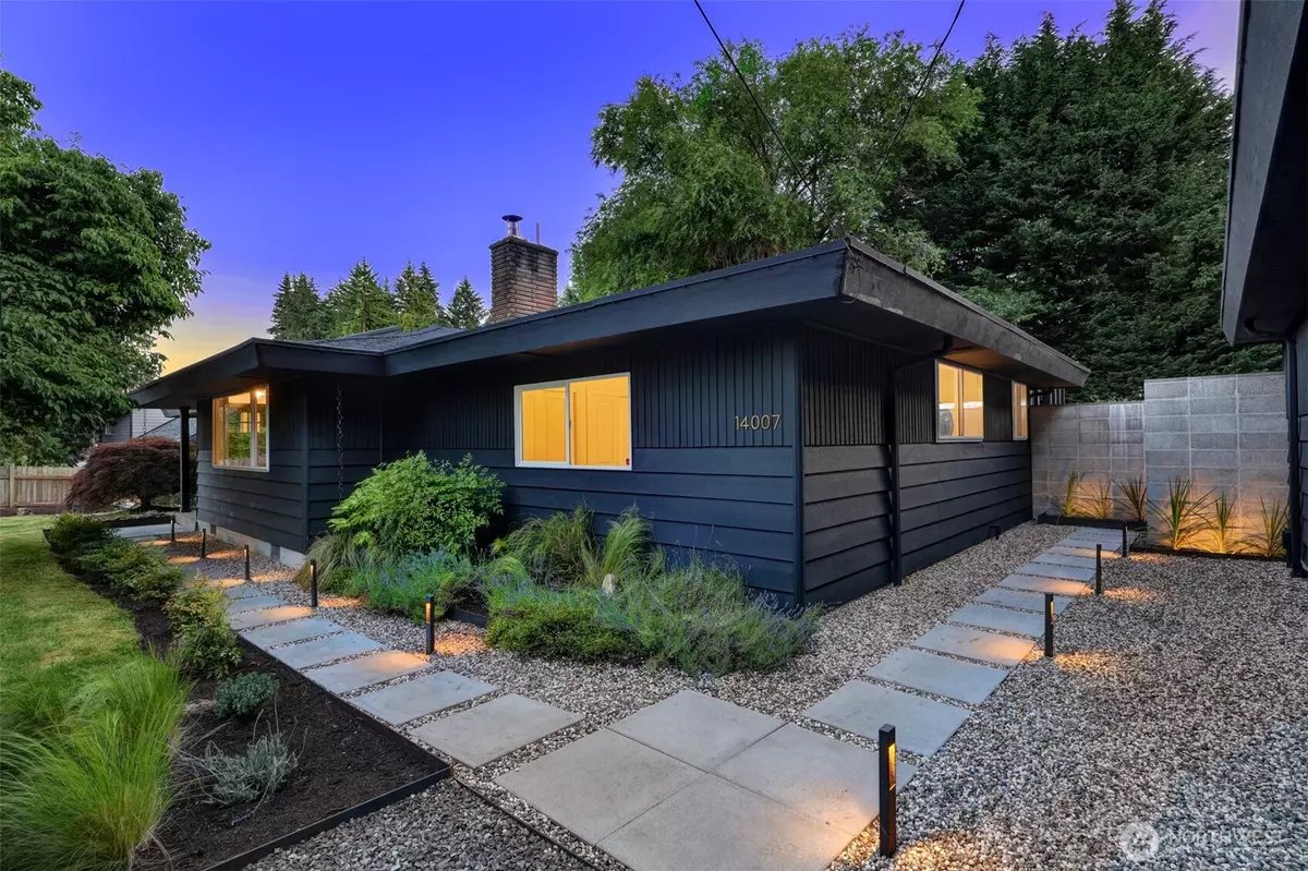 Renton, WA 98059,14007 156th AVE SE