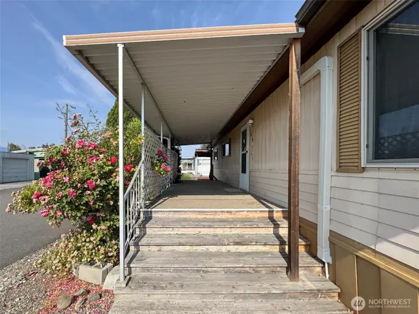 Sequim, WA 98382,610 W Spruce ST #116