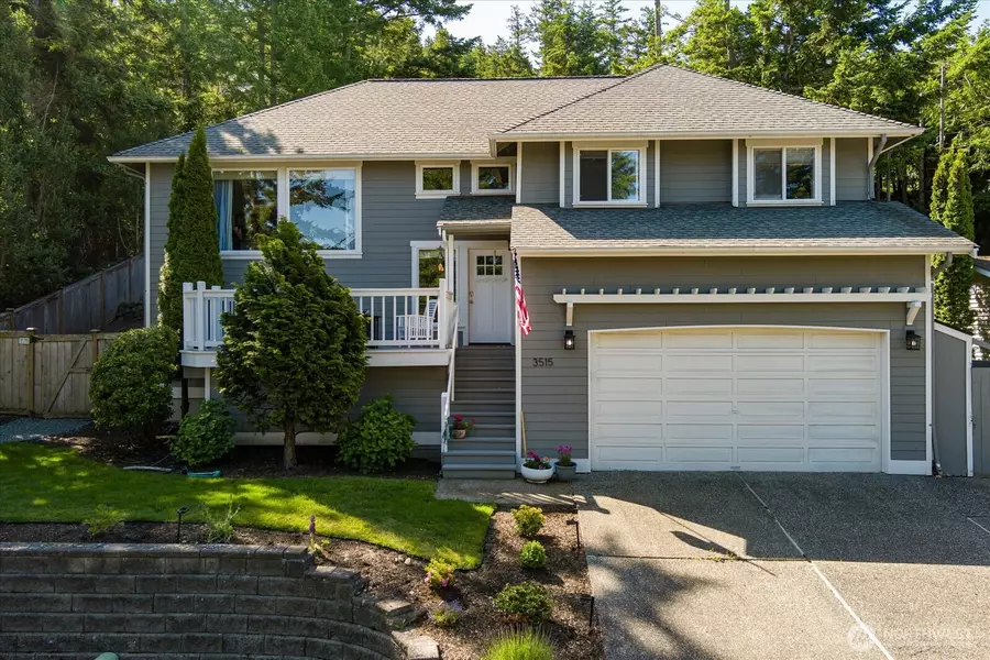 3515 W 7th Place, Anacortes, WA 98221