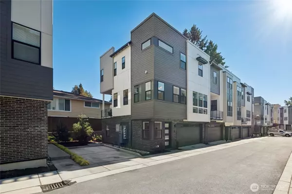 18814 99th CT NE #A, Bothell, WA 98011