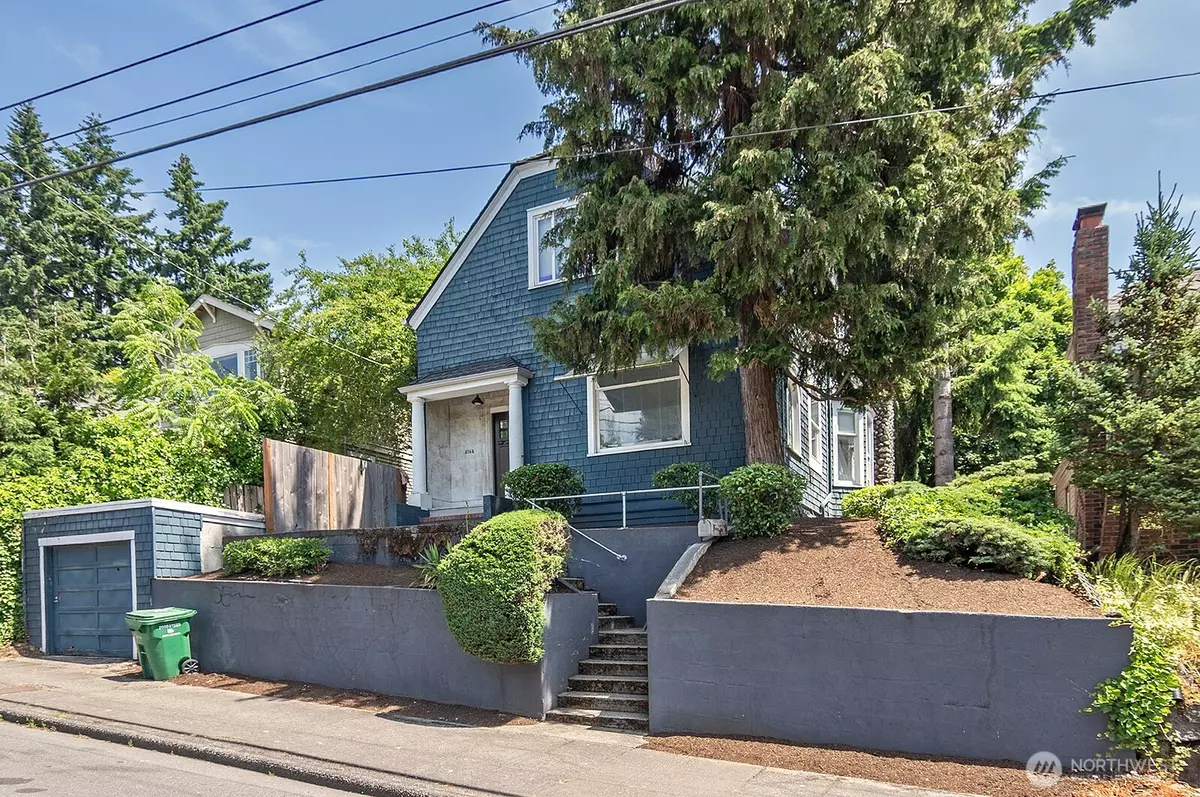 Seattle, WA 98105,5742 25th AVE NE