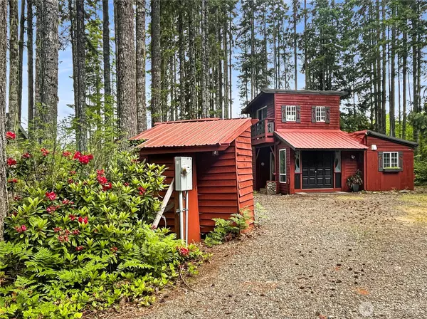 Hoodsport, WA 98548,390 N Dow Mountain DR