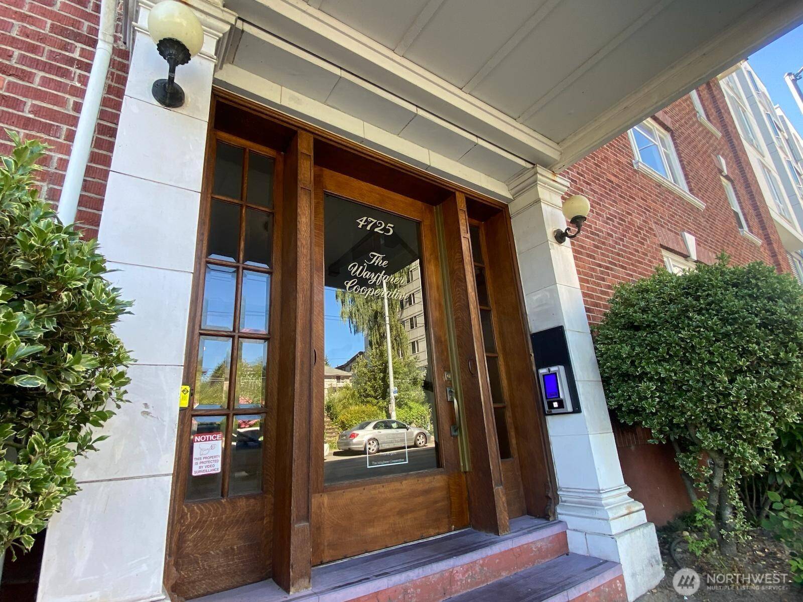 4725 15th AVE NE #14, Seattle, WA 98105