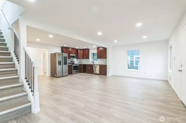 Burien, WA 98166,15421 10th AVE SW